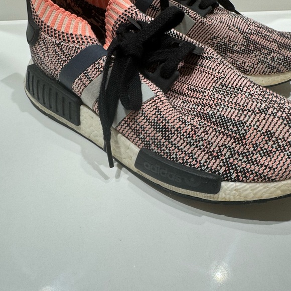 Pink Adidas ultra boosts - Picture 2 of 4